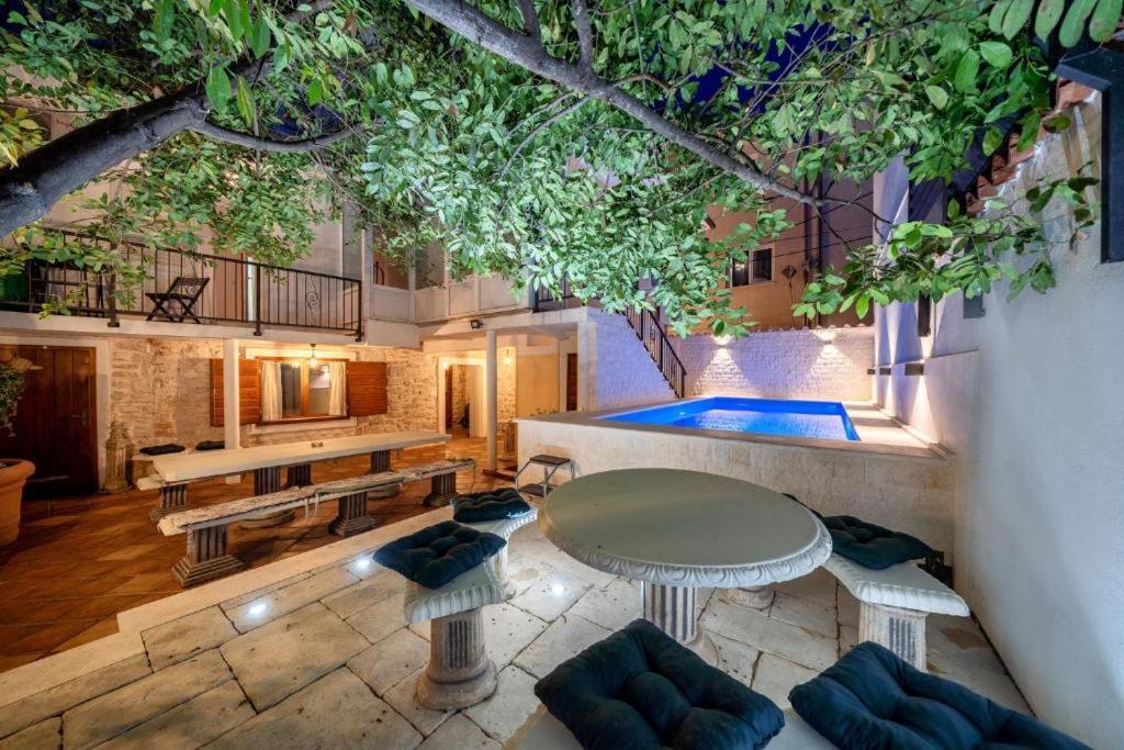 Heritage Residence In Center With Pool- Apartments Водице Екстер'єр фото